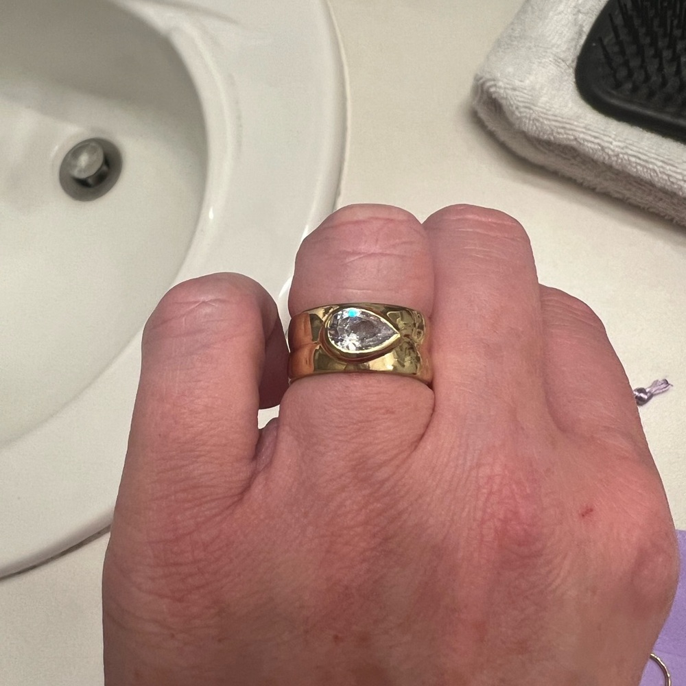 Melinda Maria thick hammered gold plated band with white crystal stone size 8
